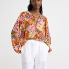 Long sleeve blouse with flowers
