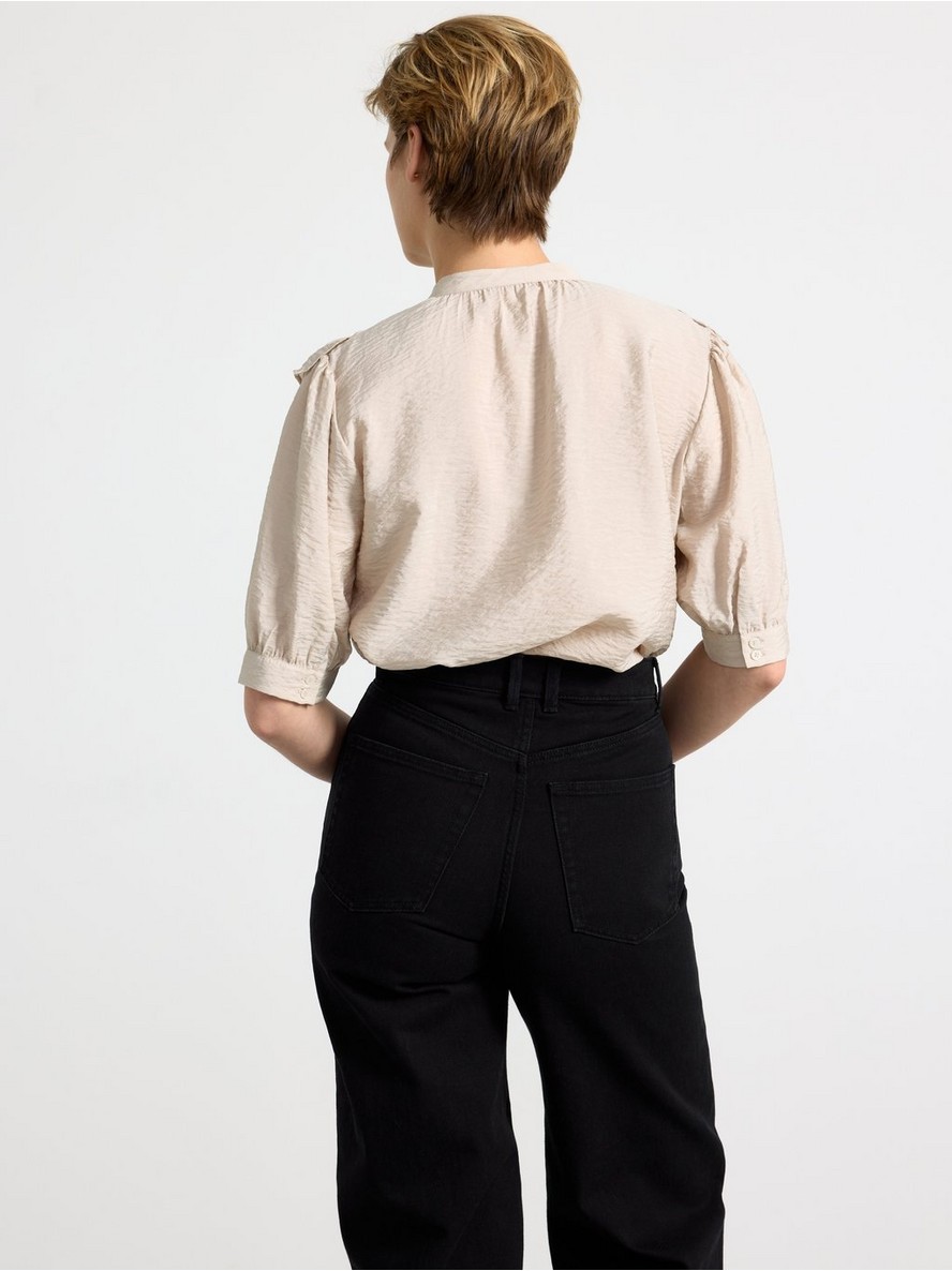 Short-sleeved Blouse