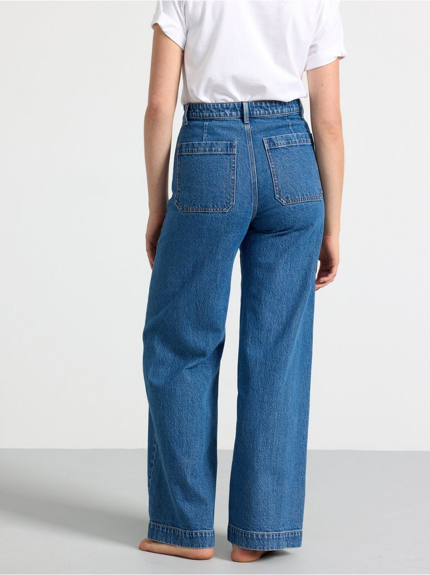 High waist Jeans with wide legs