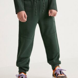 Joggers with reinforced knees