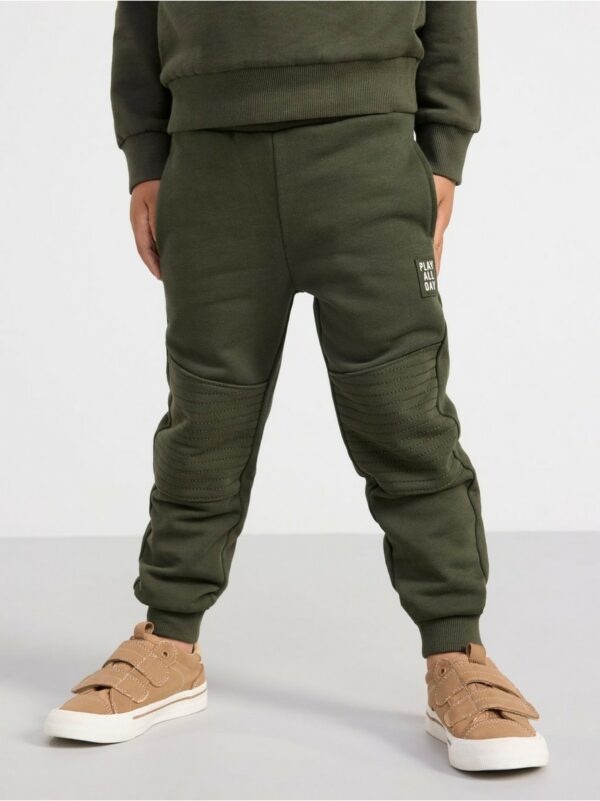 Joggers with reinforced knees