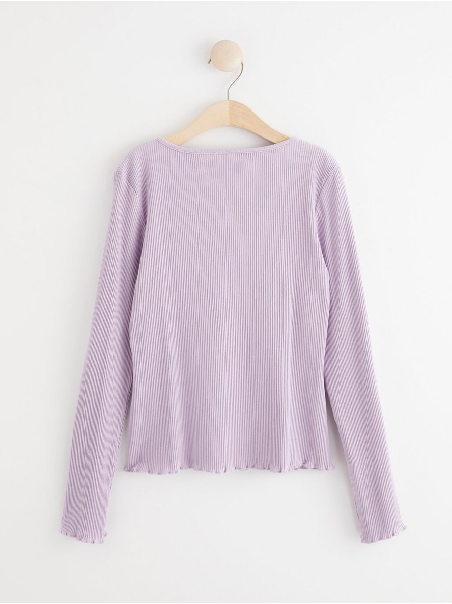 Long sleeve ribbed top with curly edges