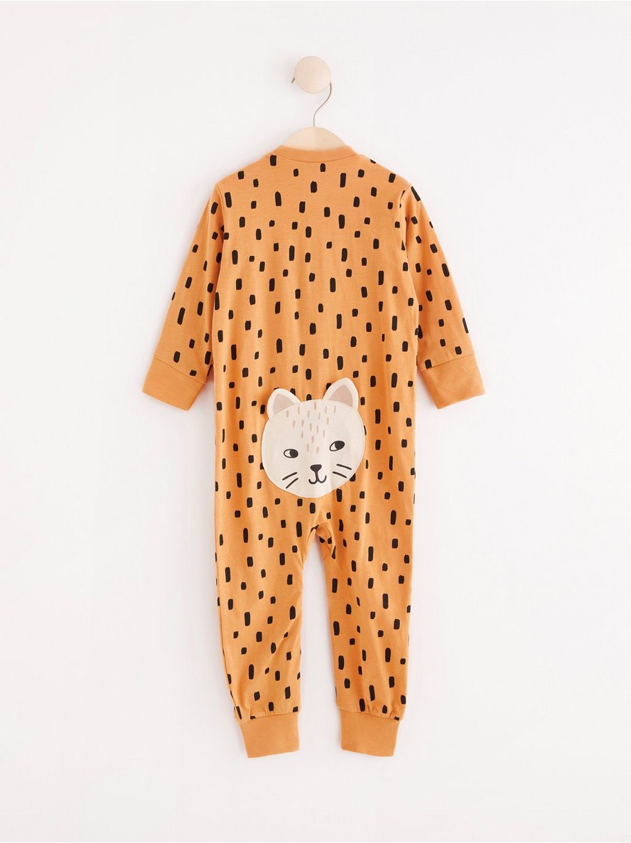 Pyjamas with cat back appliqué
