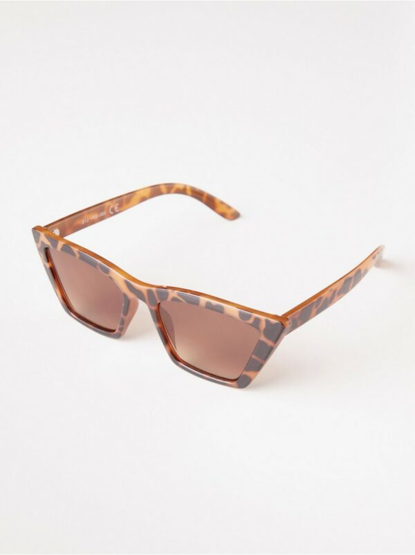 Square cat eye sunglasses - Brown, One Size