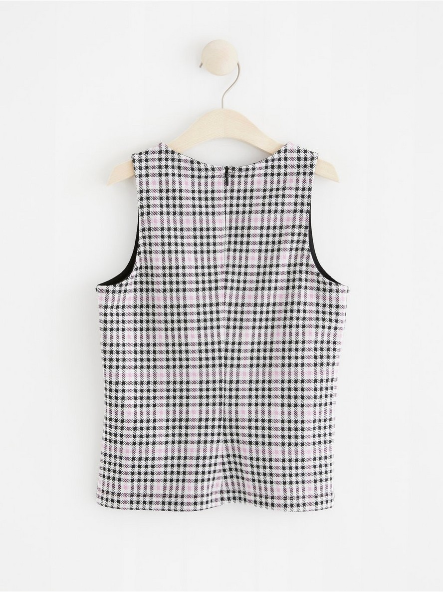 Sleeveless top with houndstooth pattern