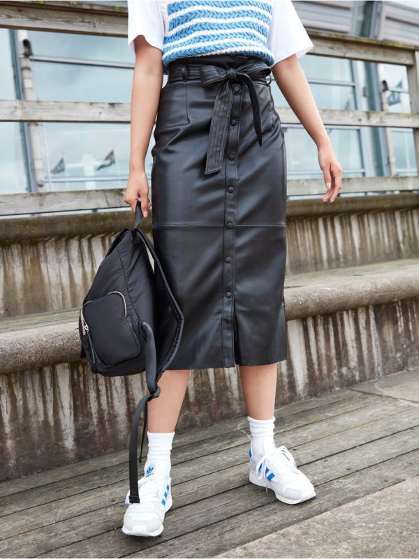 Midi skirt in imitation leather