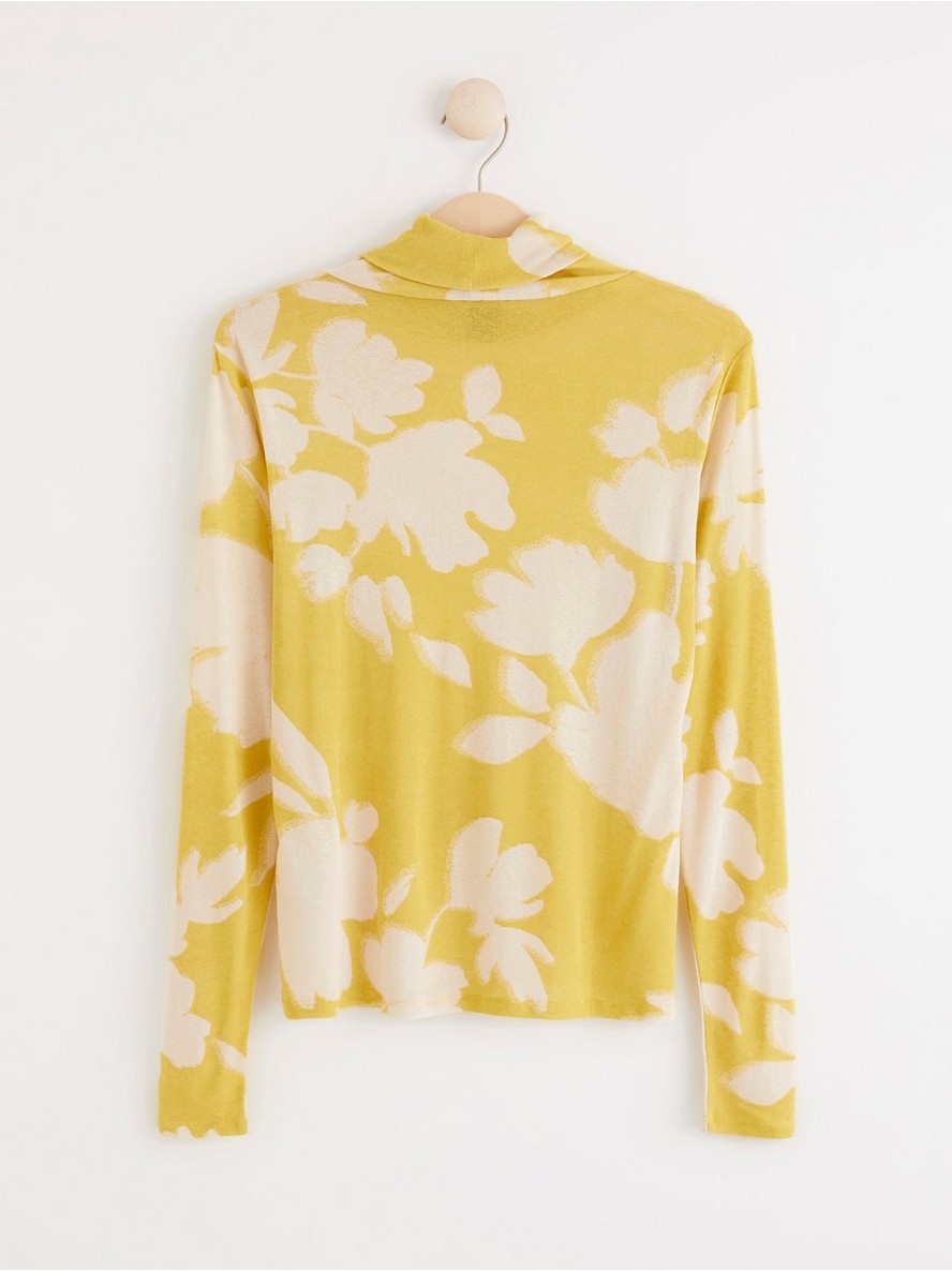 Patterned long sleeve top