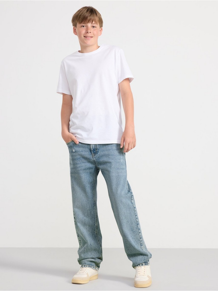 VILGOT Wide straight leg regular waist jeans