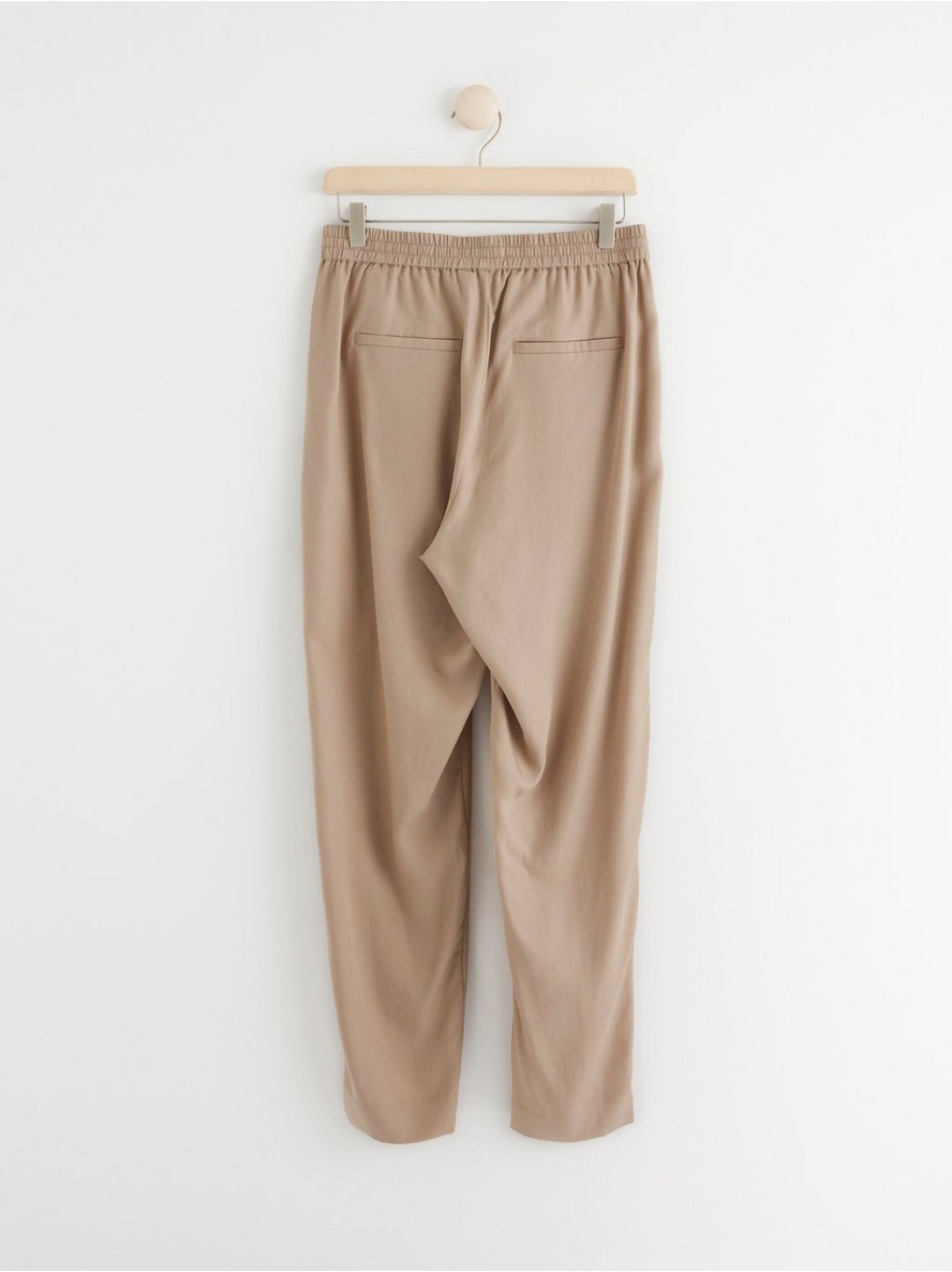 AVA Tapered trousers