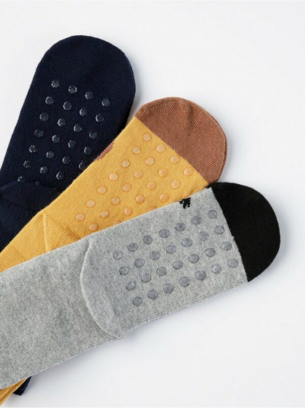 3-pack socks with animals and antislip