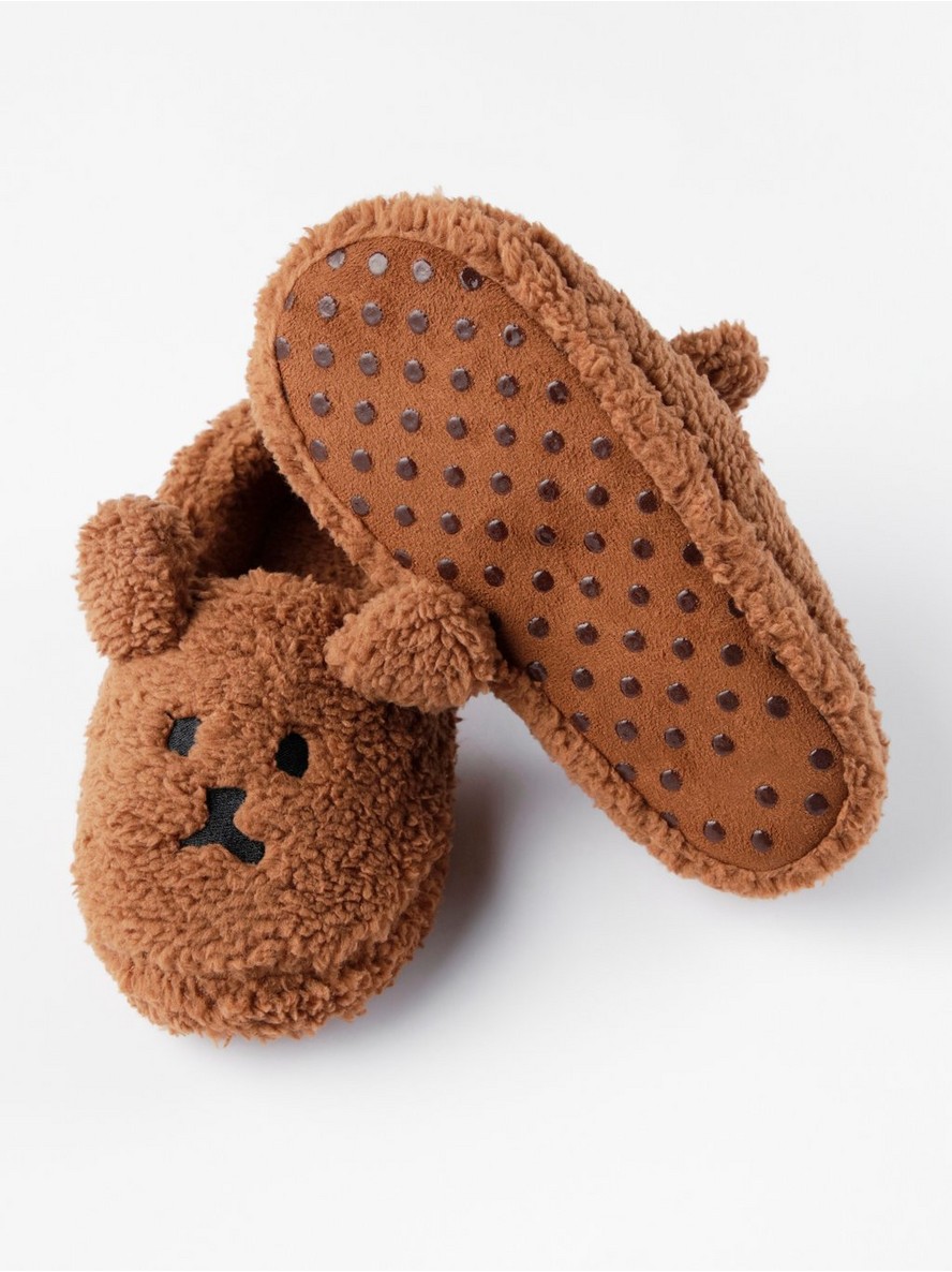 Pile slippers with ears