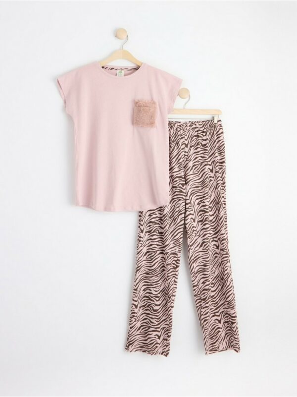 Pyjama set with t-shirt and trousers - Lilac, 170