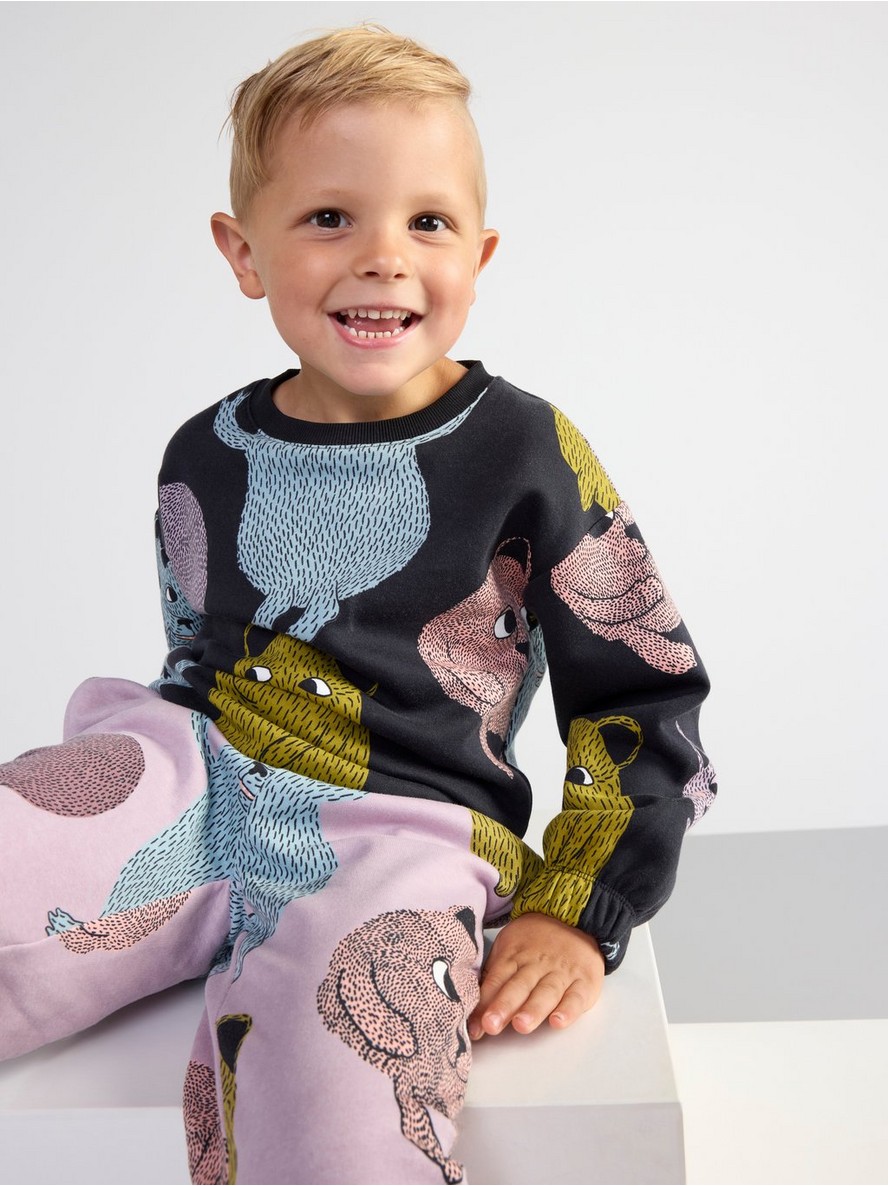 Sweatshirt with animals and brushed inside