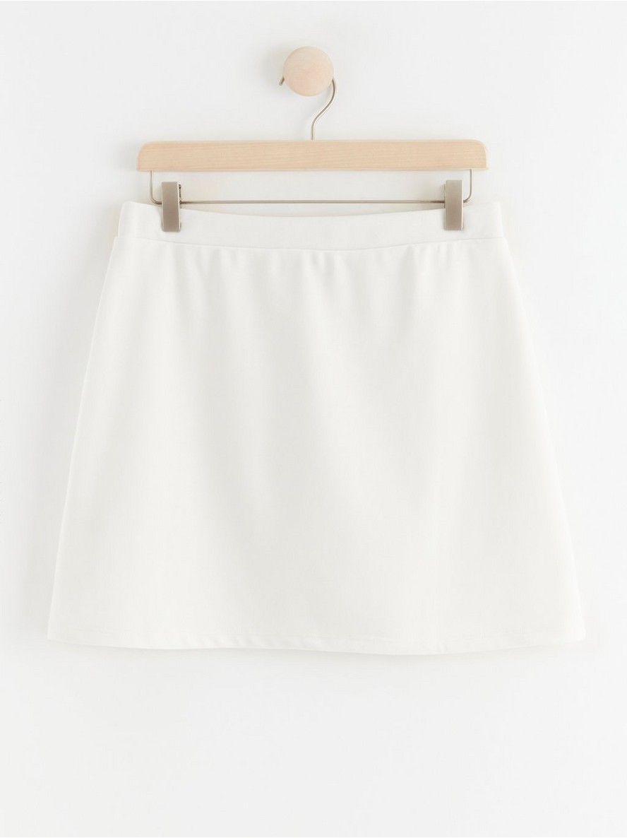 Short jersey skirt with slit
