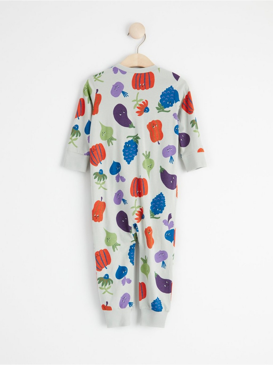 Pyjamas with vegetables