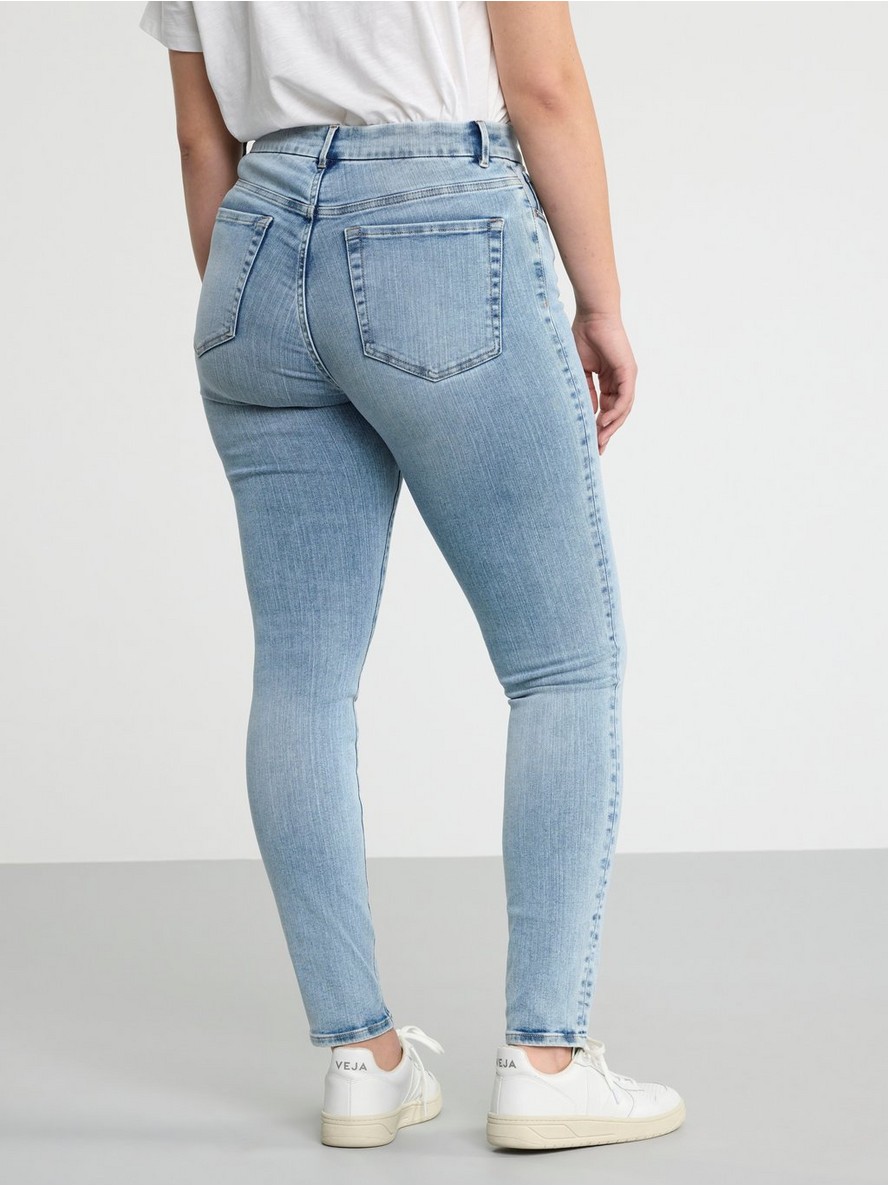 CLARA Curve super stretch slim fit jeans with high waist