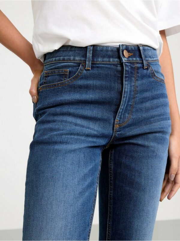 KAREN Flared cropped jeans