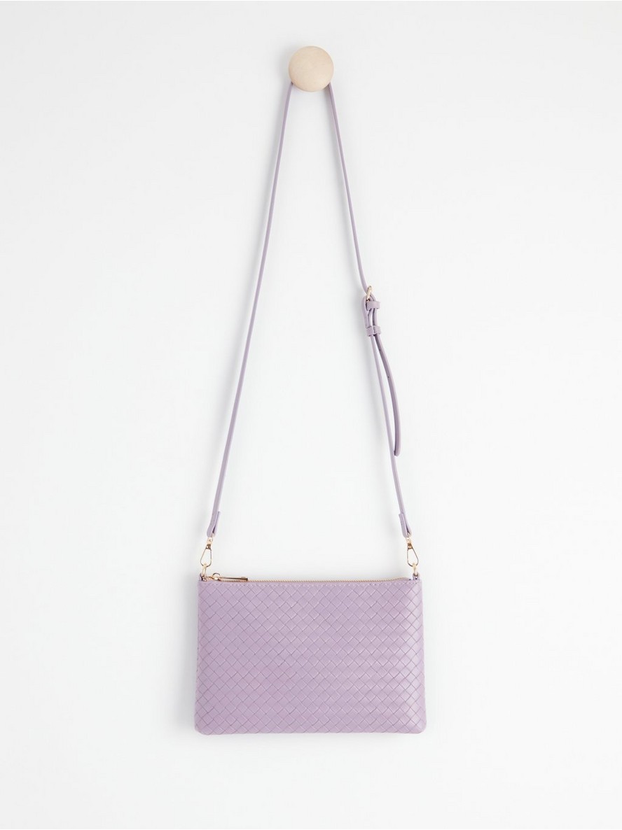 Shoulder bag with braided pattern