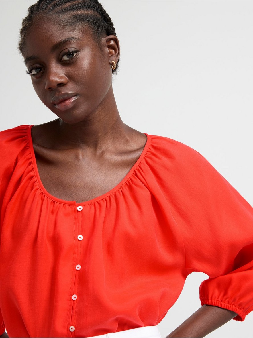 Blouse with three-quarter sleeves