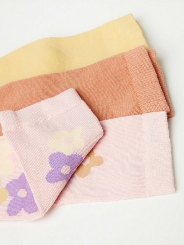 3-pack socks with flowers