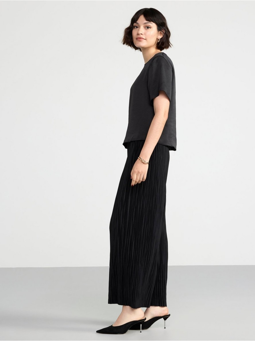Wide high waist pleated trousers