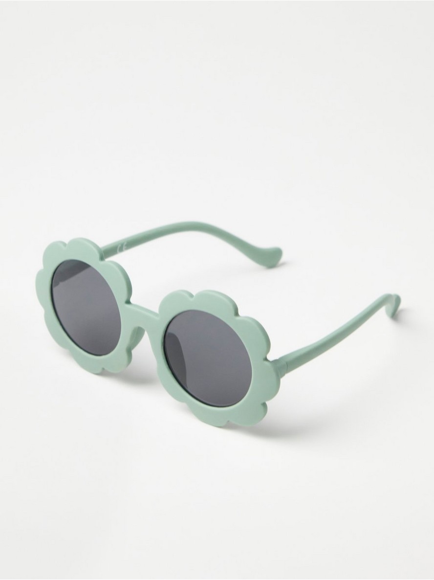 Sunglasses with flower shape