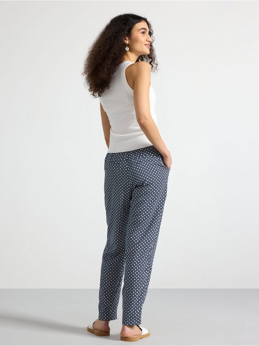 AVA Tapered patterned trousers