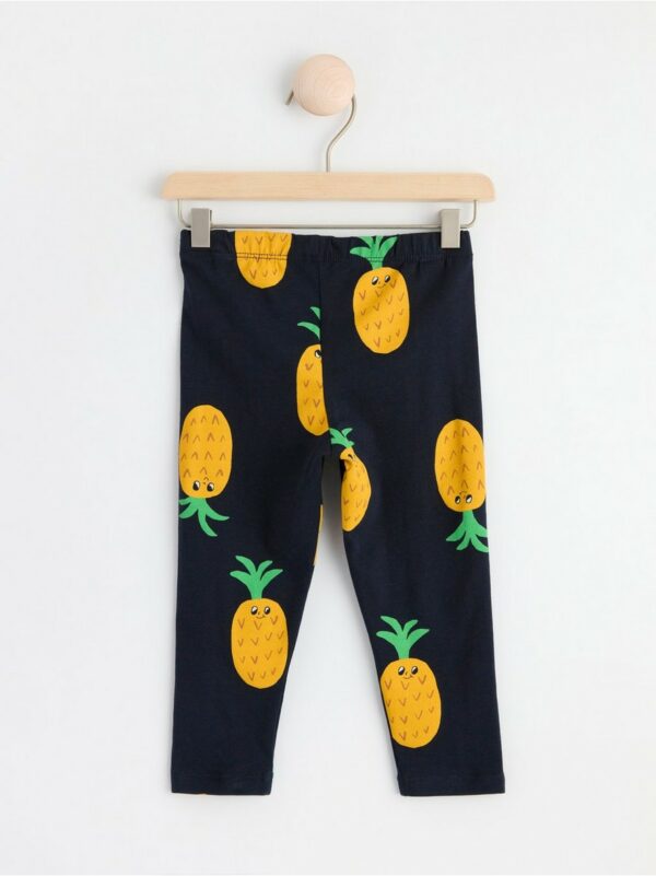 Leggings with pineapples