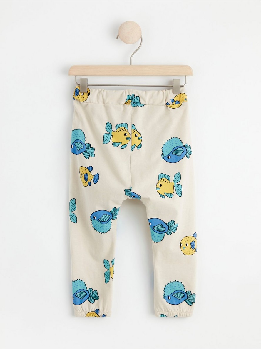 Trousers with fish