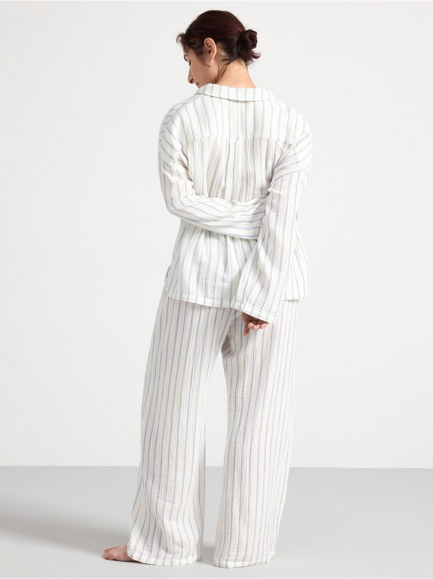 Pyjama set with shirt and trousers