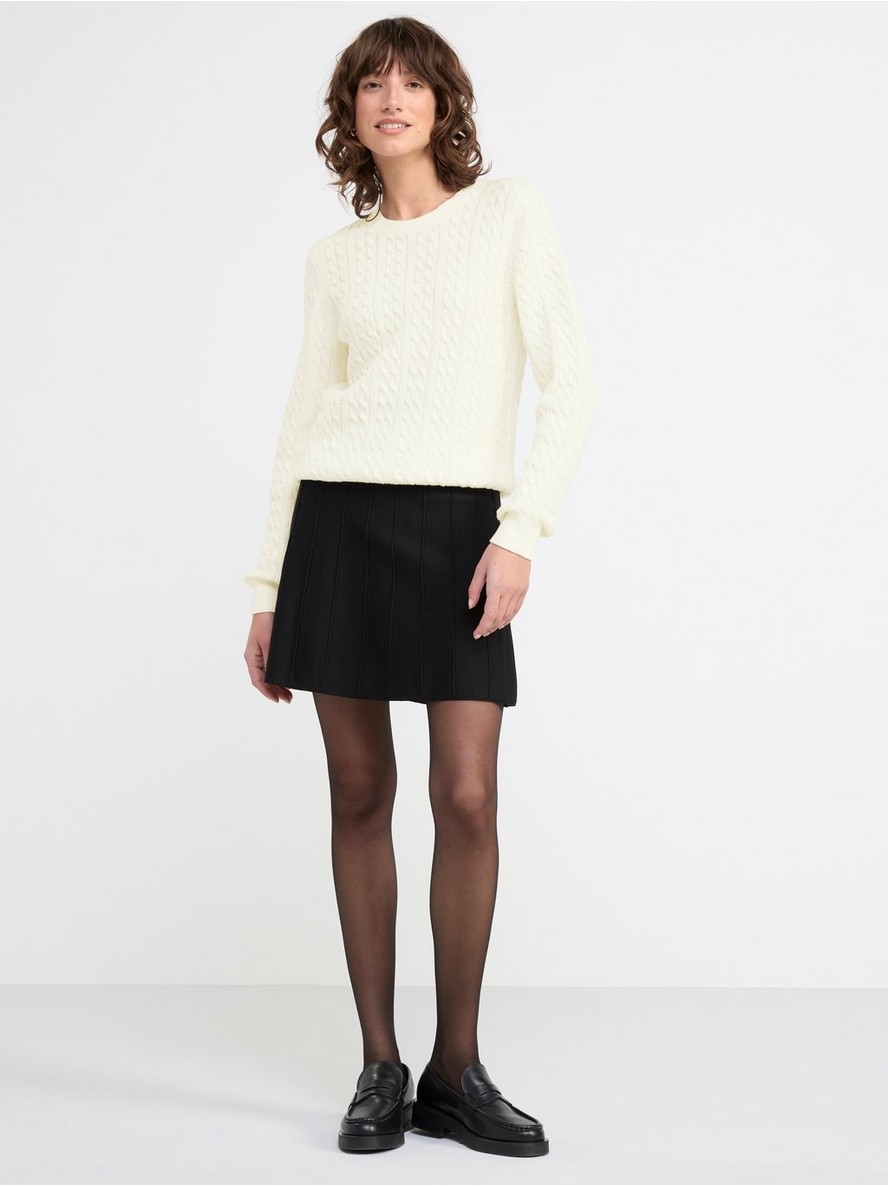 Fine-knit flared skirt