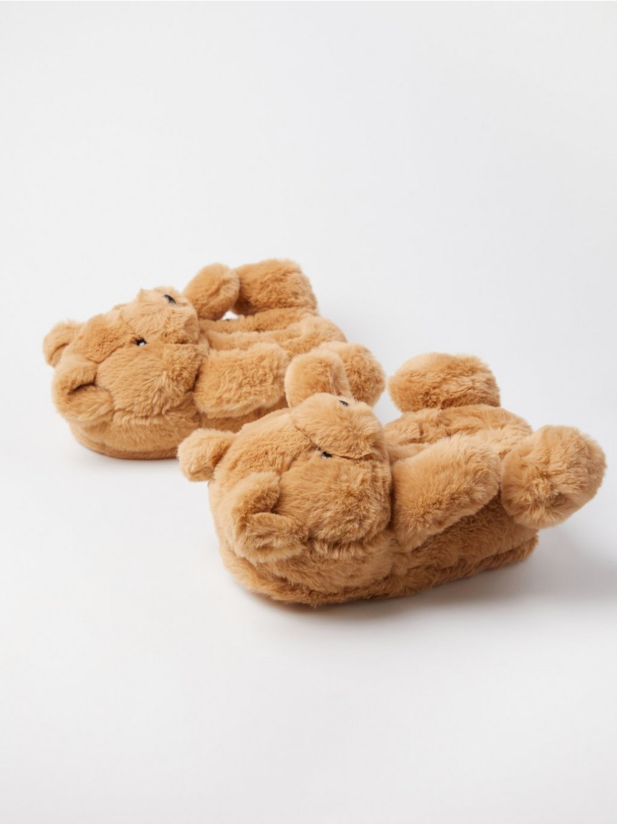 Slippers with animal