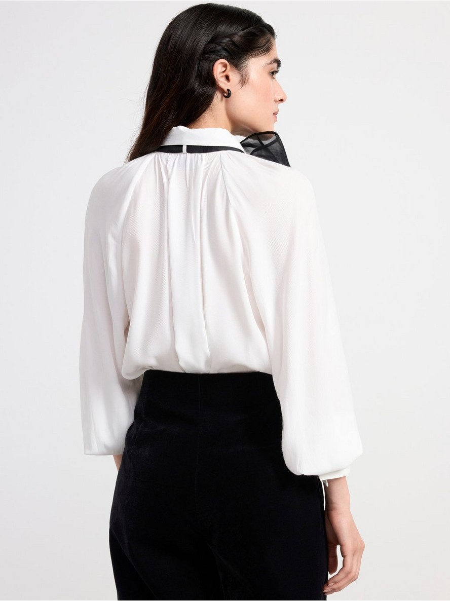 Blouse with bow