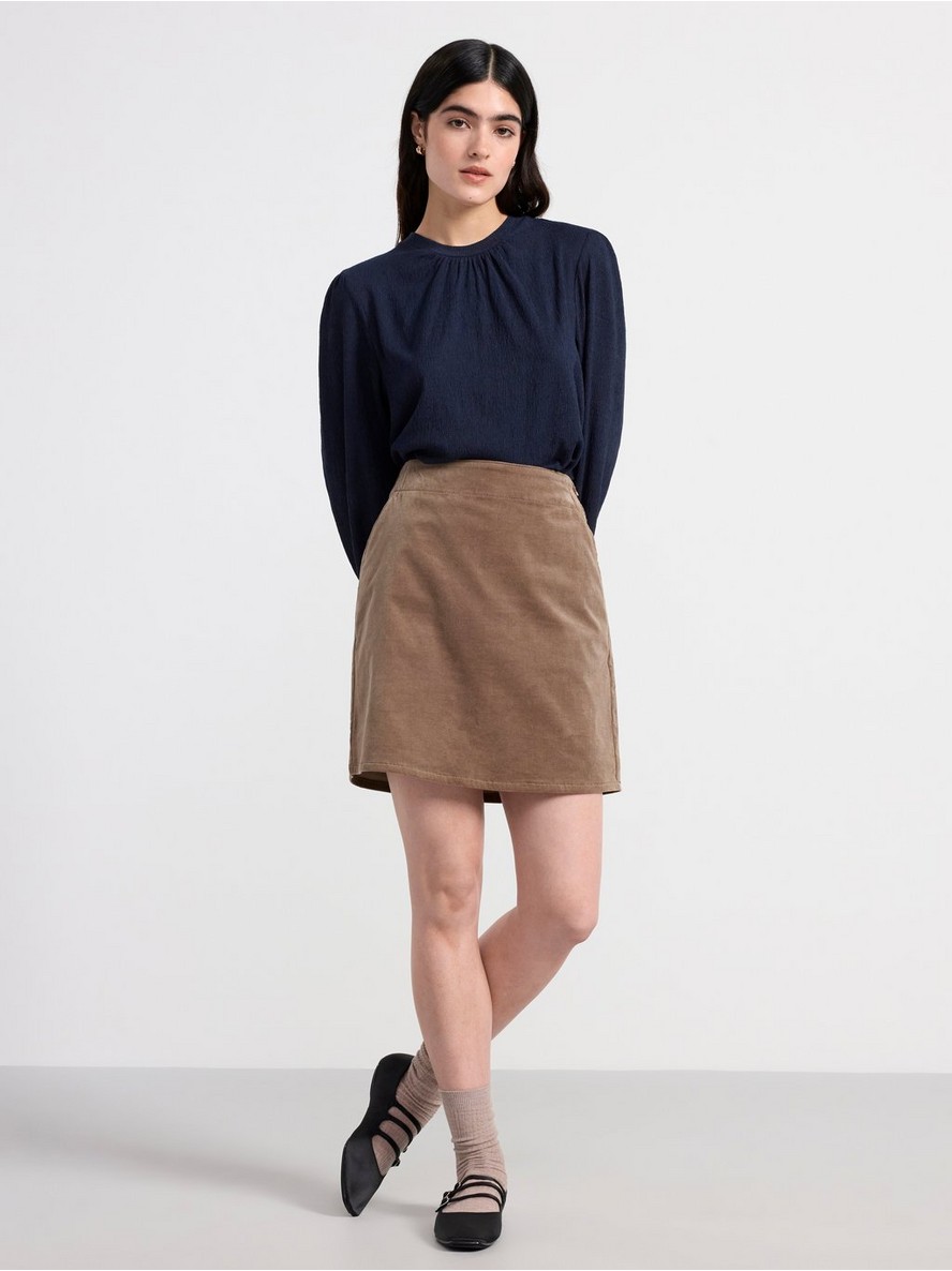 Mini skirt in corduroy
