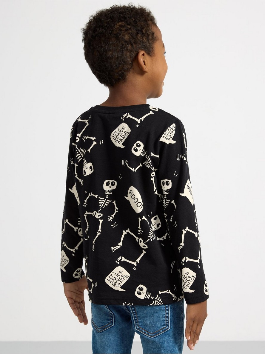 Long sleeve top with skeletons